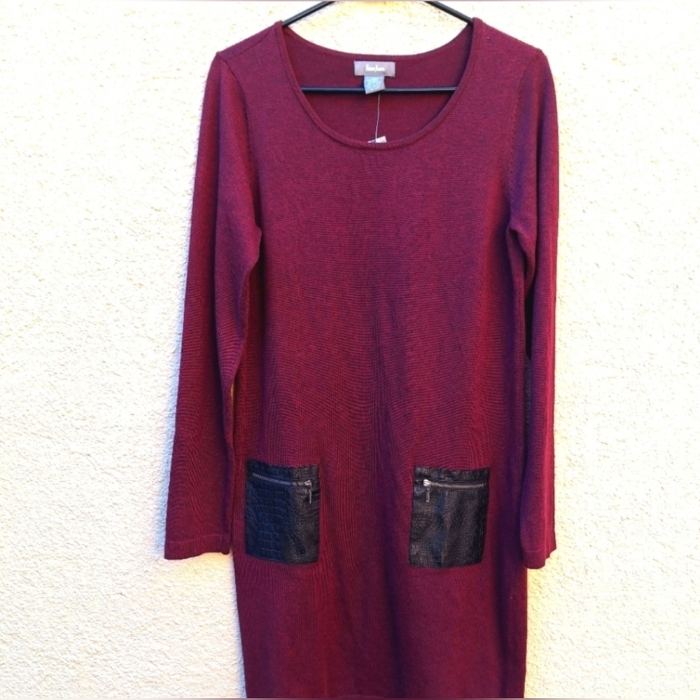 NWT Neiman Marcus Burgundy Long Sleeve Dress with Black Pockets